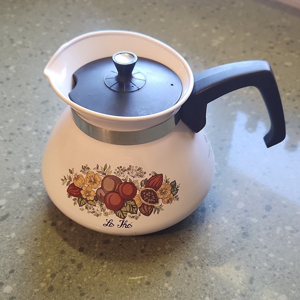 Vtg Corning Ware Spice of Life 6 Cup Teapot